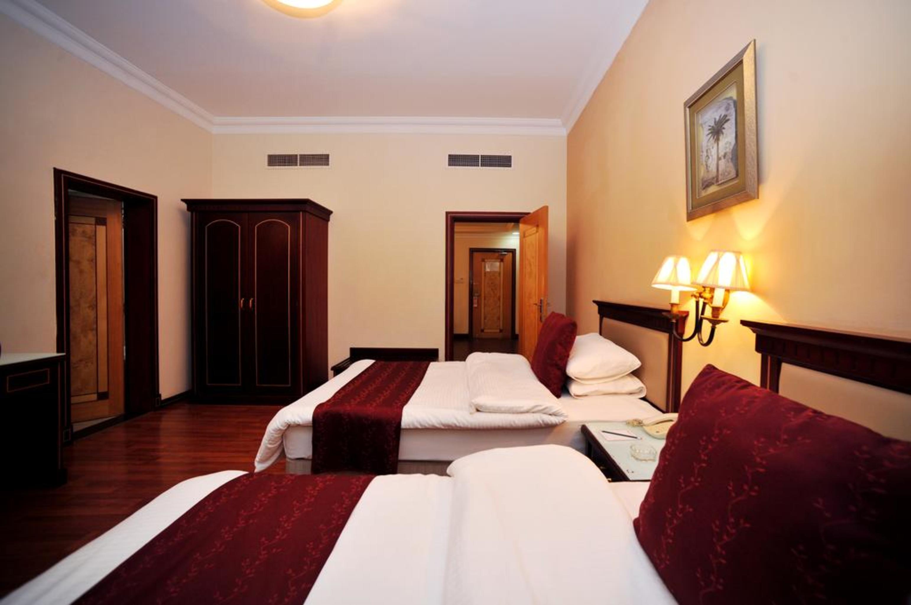 Marco Polo Hotel Manama Exteriör bild
