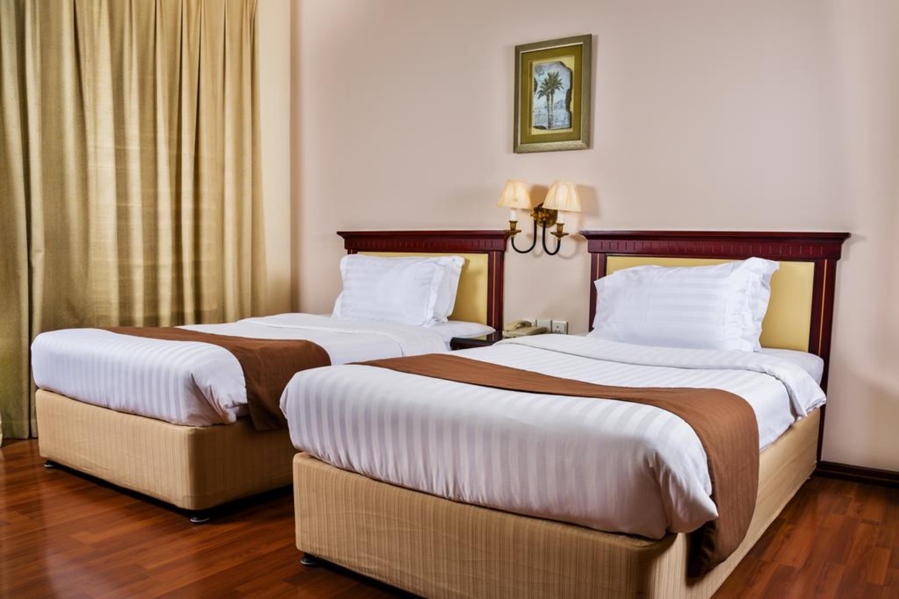 Marco Polo Hotel Manama Exteriör bild